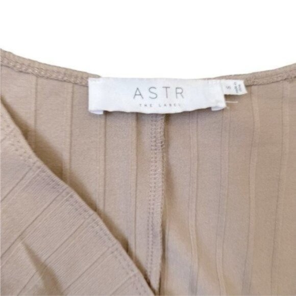 Revolve ASTR The Label Dress Long Sleeve Twist Front Dress In Oatmeal Size Small - Picture 9 of 9